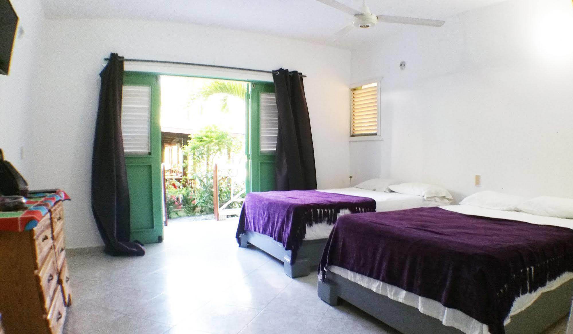 Hotel Los Pinos Las Terrenas Luaran gambar