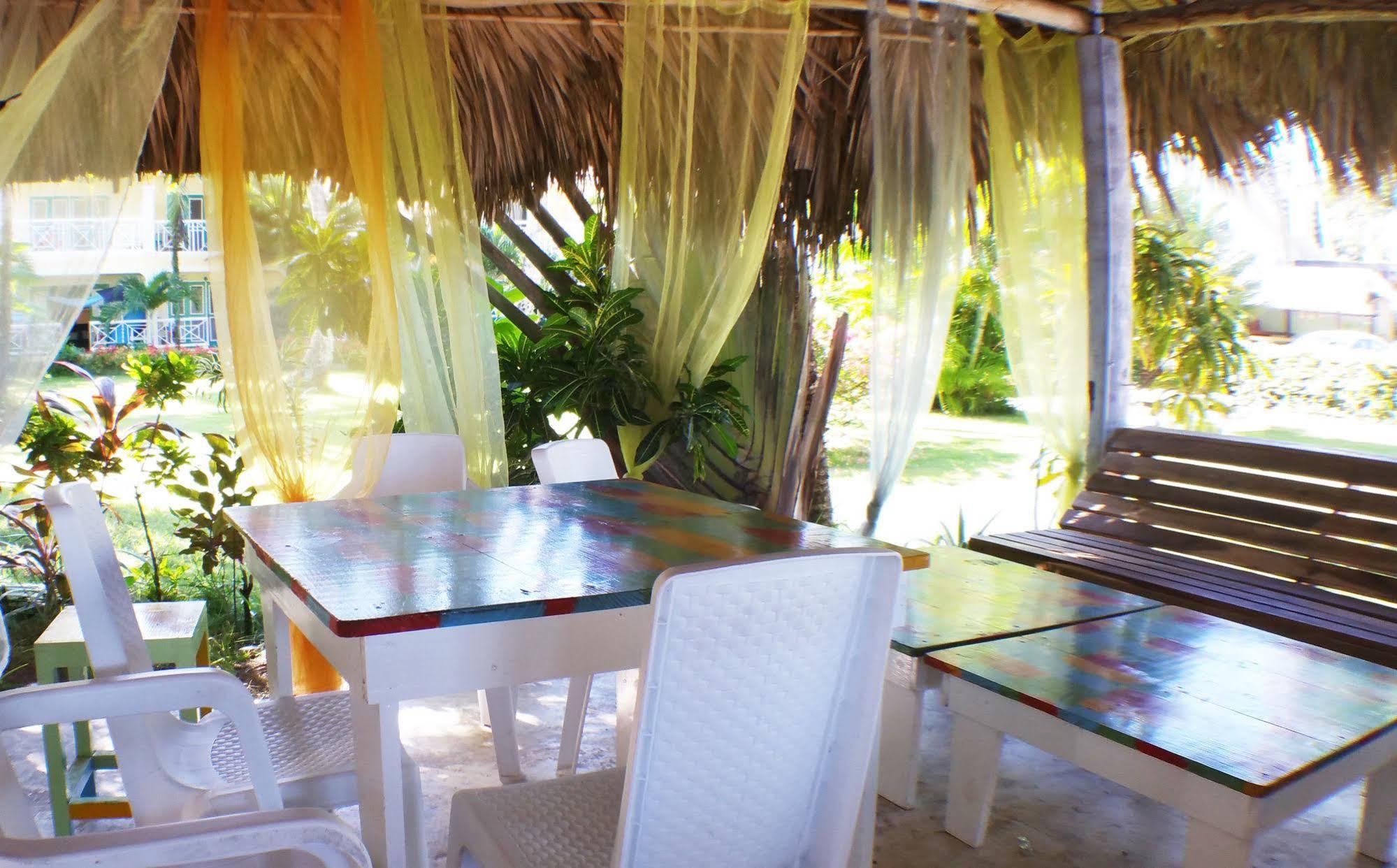 Hotel Los Pinos Las Terrenas Luaran gambar
