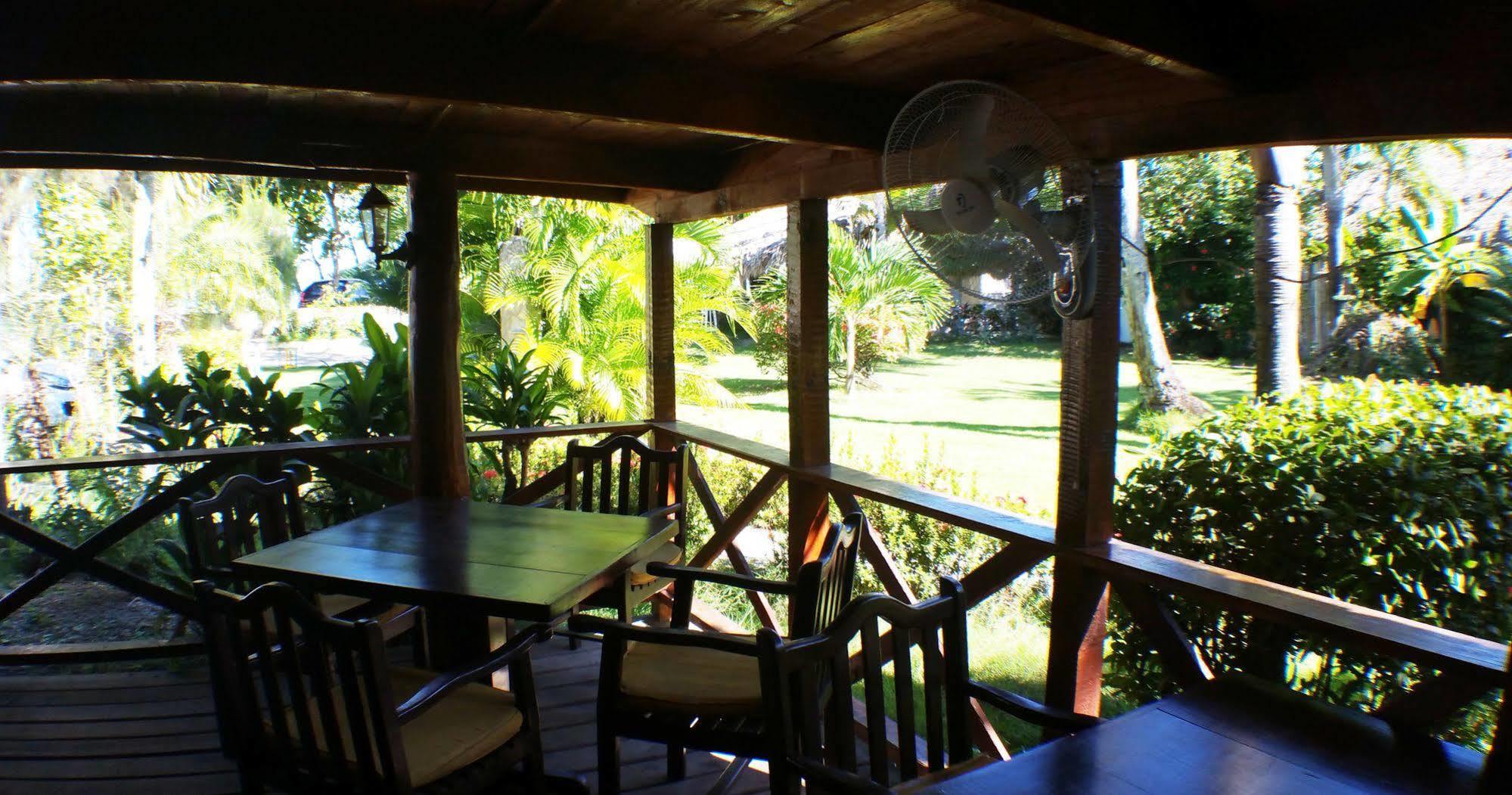 Hotel Los Pinos Las Terrenas Luaran gambar